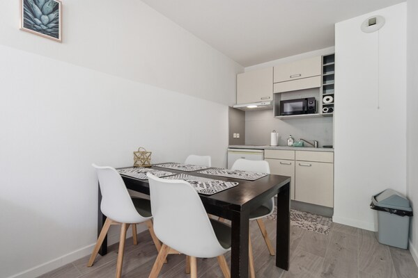 Foto van Appartement aan de Rivièra in Grasse met balkon - Vakantiehuis in Grasse - DiningRoom