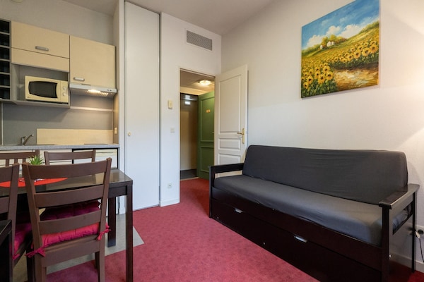 Foto van Huis in Grasse met terras en zwembad - Vakantiehuis in Grasse - LivingRoom