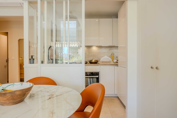 Foto van Licht appartement met airconditioning en uitzicht op zee - Antibes - Untagged