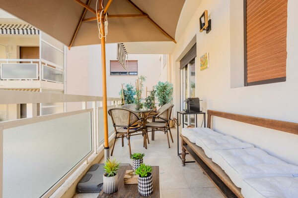 Foto van Licht appartement met airconditioning en uitzicht op zee - Antibes - Untagged