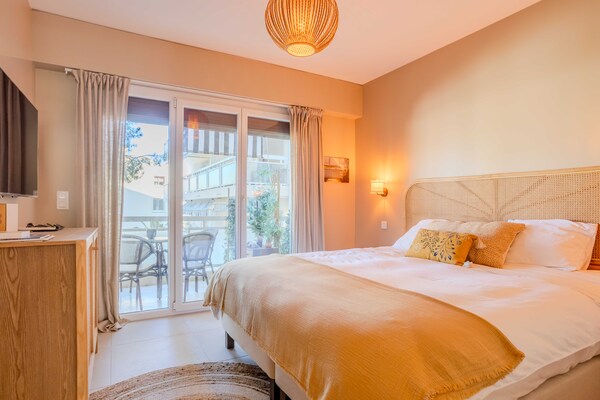 Foto van Licht appartement met airconditioning en uitzicht op zee - Antibes - Untagged