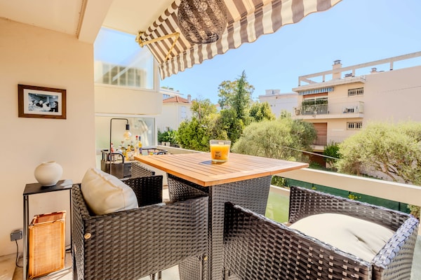 Foto van Licht appartement met airconditioning en uitzicht op zee - Antibes - Untagged