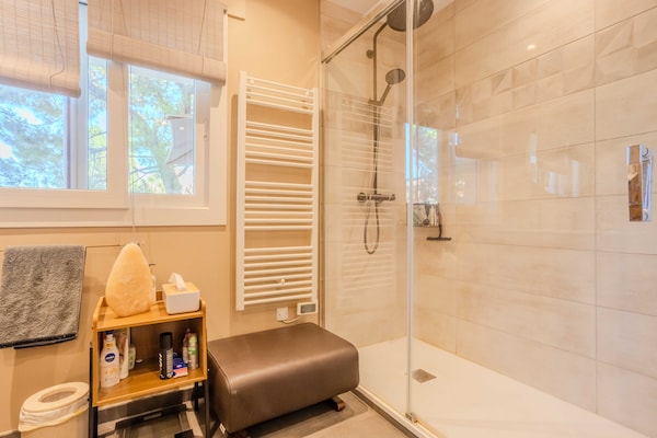 Foto van Licht appartement met airconditioning en uitzicht op zee - Antibes - Untagged