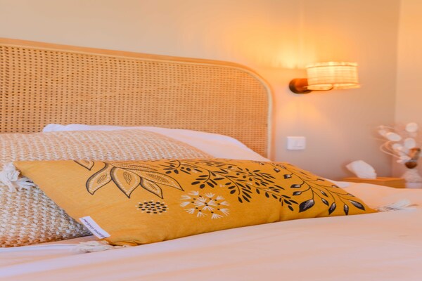 Foto van Licht appartement met airconditioning en uitzicht op zee - Antibes - Untagged