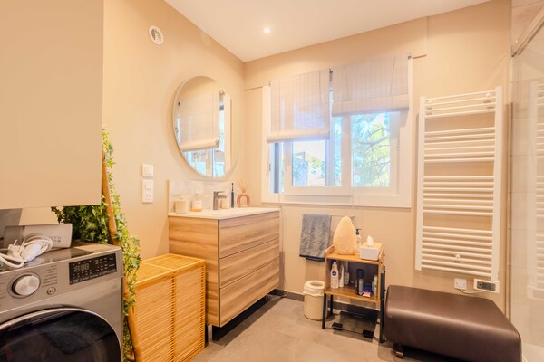 Foto van Licht appartement met airconditioning en uitzicht op zee - Antibes - Untagged