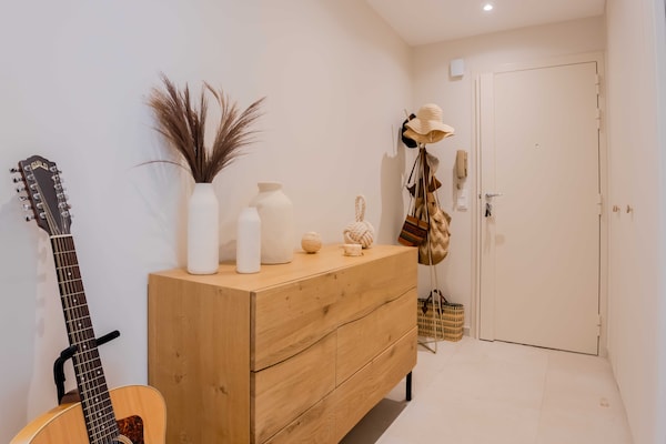 Foto van Licht appartement met airconditioning en uitzicht op zee - Antibes - Untagged