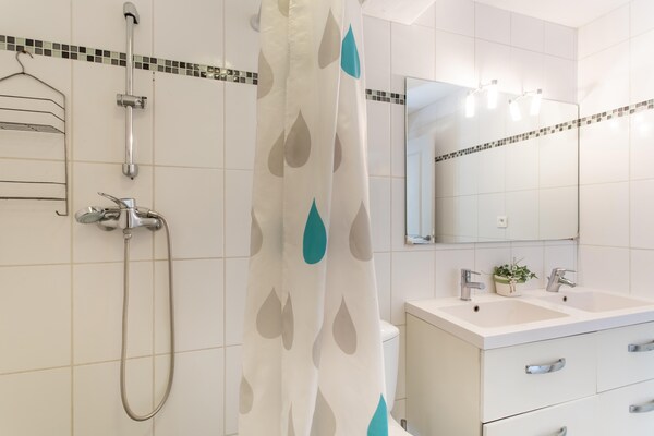 Foto van Gezellige ontsnapping op de heuvel in Berre - Vakantiehuis in Berre-Les-Alpes - BathRoom