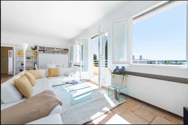 Foto van Penthouse met zeezicht en zwembad, airconditioning, 6 personen – Cannes - Untagged