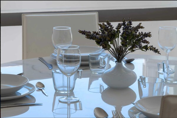 Foto van Penthouse met zeezicht en zwembad, airconditioning, 6 personen – Cannes - Untagged