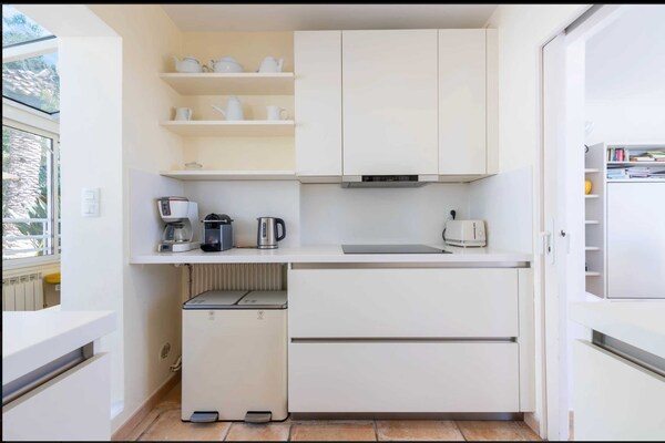 Foto van Penthouse met zeezicht en zwembad, airconditioning, 6 personen – Cannes - Untagged