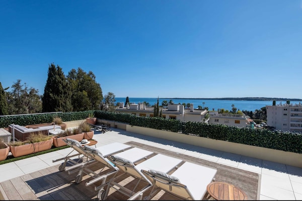 Foto van Penthouse met zeezicht en zwembad, airconditioning, 6 personen – Cannes - Untagged