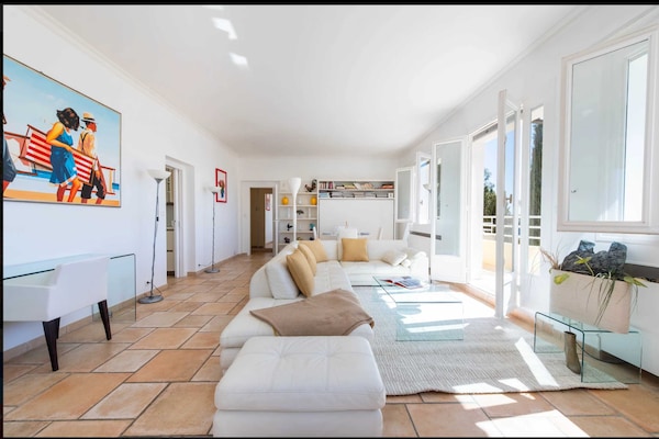 Foto van Penthouse met zeezicht en zwembad, airconditioning, 6 personen – Cannes - Untagged