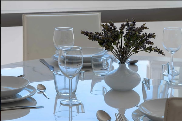 Foto van Penthouse met zeezicht en zwembad, airconditioning, 6 personen – Cannes - Untagged