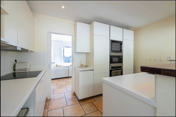 Foto van Penthouse met zeezicht en zwembad, airconditioning, 6 personen – Cannes - Untagged