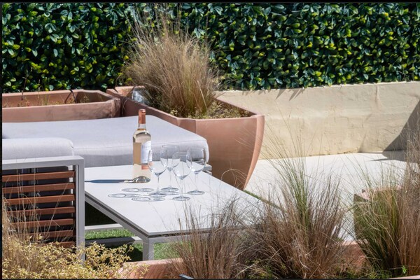 Foto van Penthouse met zeezicht en zwembad, airconditioning, 6 personen – Cannes - Untagged
