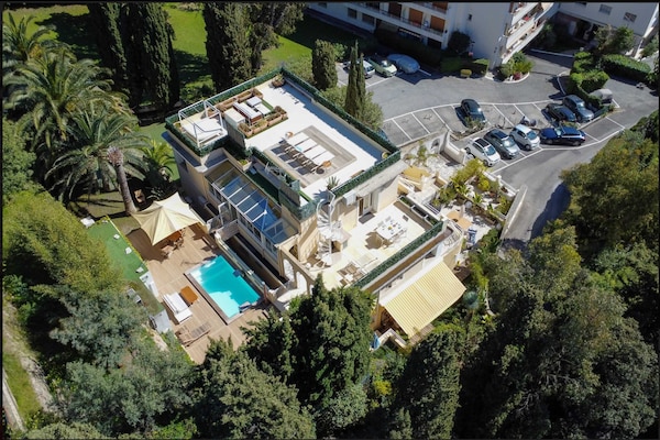 Foto van Penthouse met zeezicht en zwembad, airconditioning, 6 personen – Cannes - Untagged