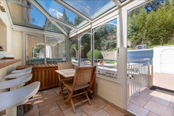 Foto van Penthouse met zeezicht en zwembad, airconditioning, 6 personen – Cannes - Untagged