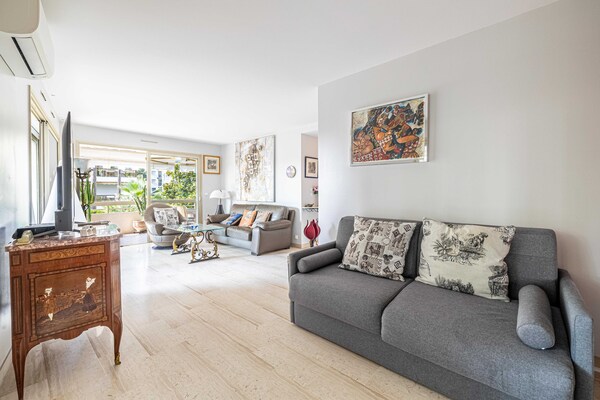 Foto van Prachtig appartement met airconditioning, 1 slaapkamer en 4 slaapkamers - Cannes - Untagged