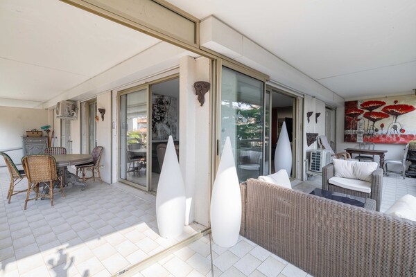 Foto van Prachtig appartement met airconditioning, 1 slaapkamer en 4 slaapkamers - Cannes - Untagged
