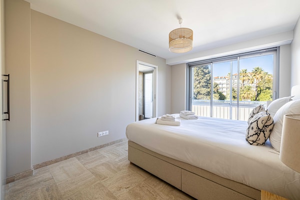 Foto van Ruim appartement met airconditioning, 2 slaapkamers en 4 slaapkamers – Cannes - Untagged
