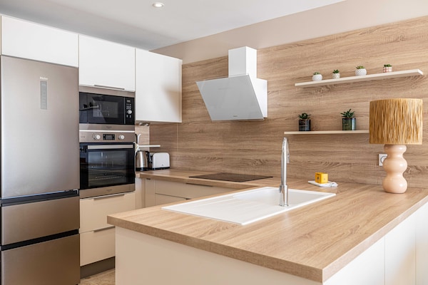 Foto van Ruim appartement met airconditioning, 2 slaapkamers en 4 slaapkamers – Cannes - Untagged