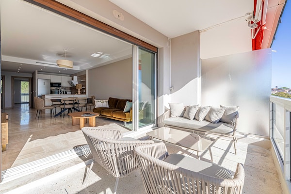 Foto van Ruim appartement met airconditioning, 2 slaapkamers en 4 slaapkamers – Cannes - Untagged