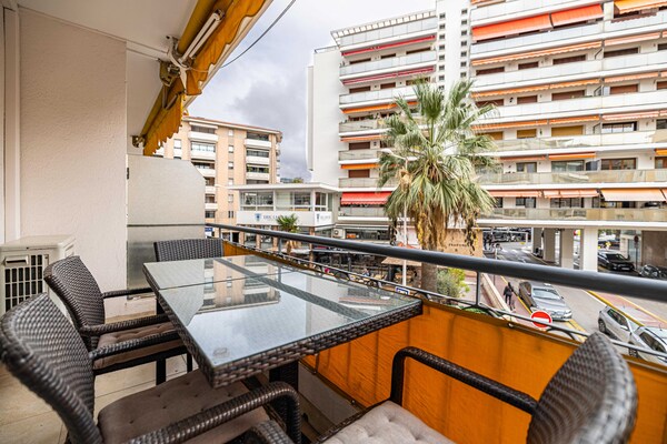 Foto van Modern appartement met airconditioning, 1 slaapkamer - 4 slaapkamers - met balkon - Untagged