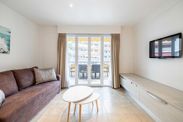 Foto van Modern appartement met airconditioning, 1 slaapkamer - 4 slaapkamers - met balkon - Untagged