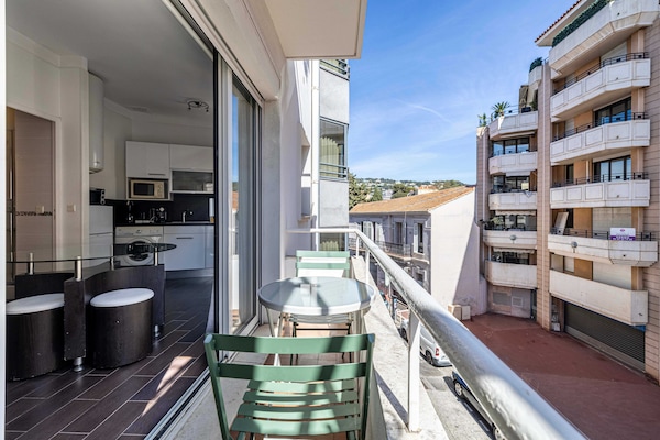Foto van Appartement met airconditioning en balkon - 2 slaapkamers/4 personen - Cannes/Strand - Untagged
