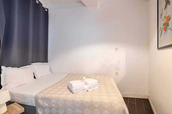 Foto van Appartement met airconditioning en balkon - 2 slaapkamers/4 personen - Cannes/Strand - Untagged