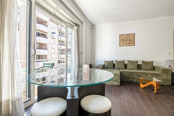 Foto van Appartement met airconditioning en balkon - 2 slaapkamers/4 personen - Cannes/Strand - Untagged