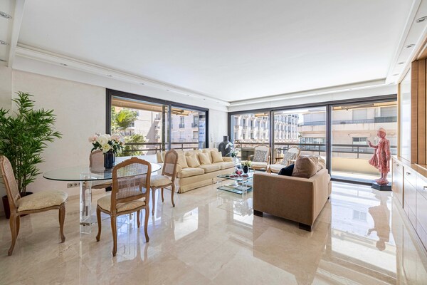 Foto van Modern appartement met airconditioning, 2 slaapkamers/4 personen - Cannes - Untagged