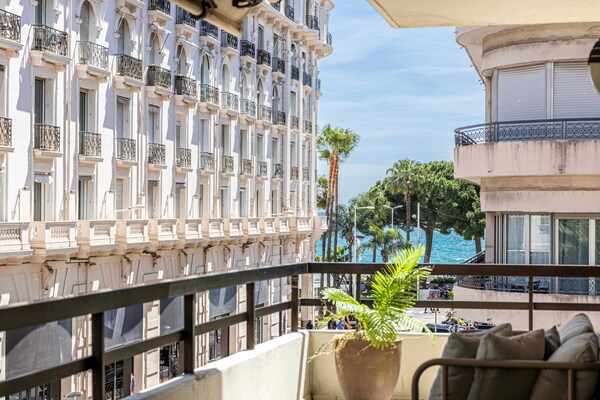Foto van Modern appartement met airconditioning, 2 slaapkamers/4 personen - Cannes - Untagged