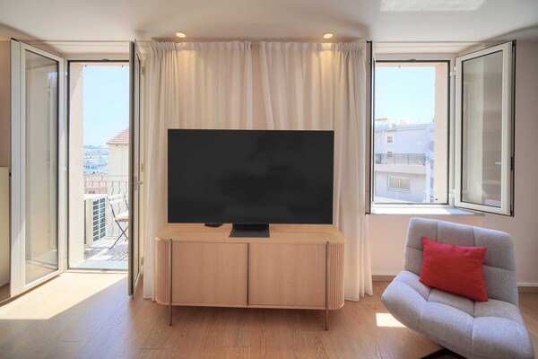 Foto van Prachtig appartement met airconditioning, 6 personen en uitzicht op zee - Cannes - Untagged