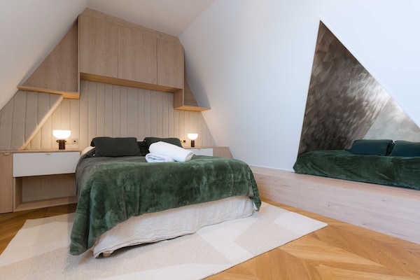 Foto van Luxe duplexwoning met 2 slaapkamers en parkeerplaats in Place Morny - Untagged
