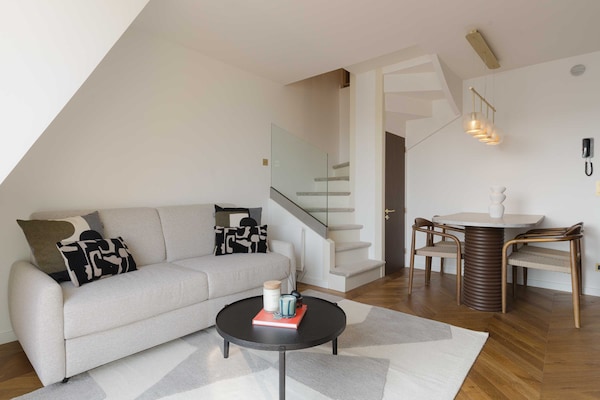 Foto van Luxe duplexwoning met 2 slaapkamers en parkeerplaats in Place Morny - Untagged