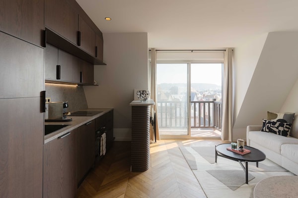 Foto van Luxe duplexwoning met 2 slaapkamers en parkeerplaats in Place Morny - Untagged