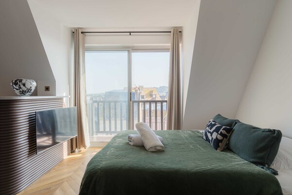 Foto van Luxe duplexwoning met 2 slaapkamers en parkeerplaats in Place Morny - Untagged