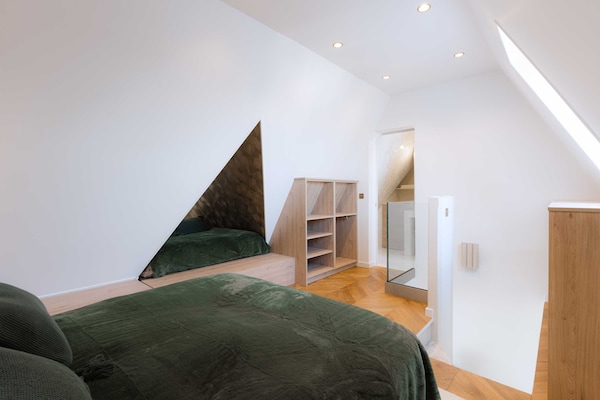 Foto van Luxe duplexwoning met 2 slaapkamers en parkeerplaats in Place Morny - Untagged