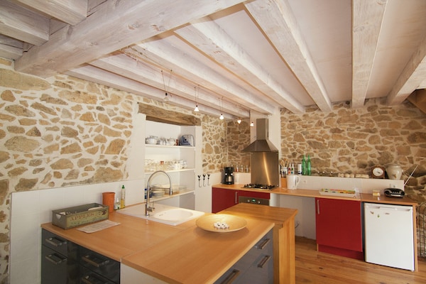 Foto van Cottage in Dordogne met Toegankelijke Terras - Vakantiehuis in Roussines - Kitchen