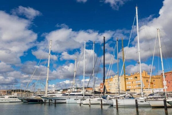 Foto van Zonnig appartement aan het water - Vakantiehuis in Agde - AreaSummer20KM