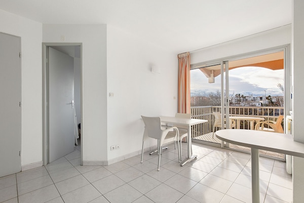 Foto van Zonnig appartement aan het water - Vakantiehuis in Agde - LivingRoom