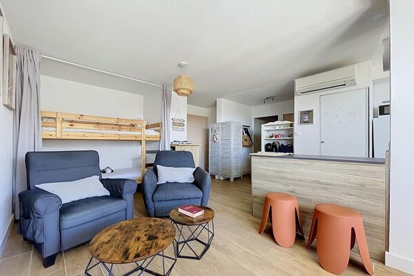 Foto van Alpine ski-appartement in Tignes voor 4 personen - Vakantiehuis in Agde - LivingRoom