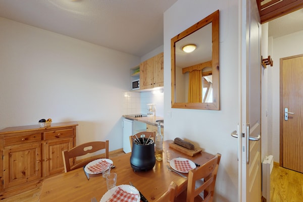 Foto van Studio in Châtel bij Linga Gondel - Vakantiehuis in Chamrousse - DiningRoom