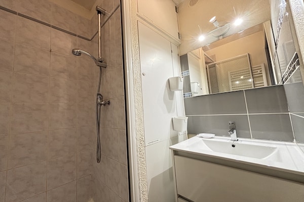 Foto van Gezellig appartement met uitzicht op de bergen in Les Deux Alpes voor 4 personen - BathRoom