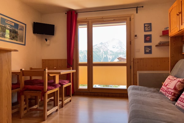 Foto van Gezellig appartement met uitzicht op de bergen in Les Deux Alpes voor 4 personen - LivingRoom
