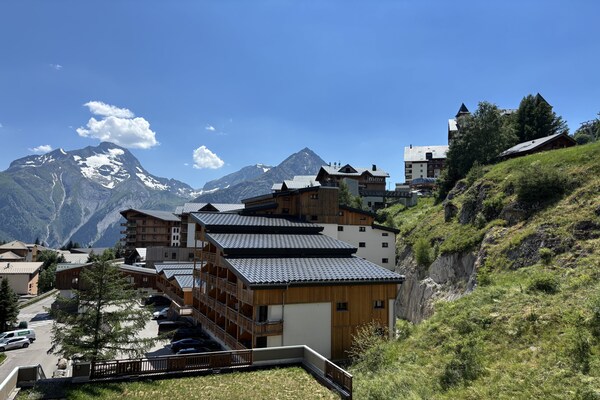Foto van Gezellig appartement met uitzicht op de bergen in Les Deux Alpes voor 4 personen - AreaSummer1KM
