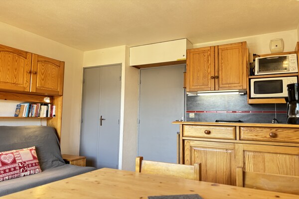 Foto van Gezellig appartement met uitzicht op de bergen in Les Deux Alpes voor 4 personen - LivingRoom