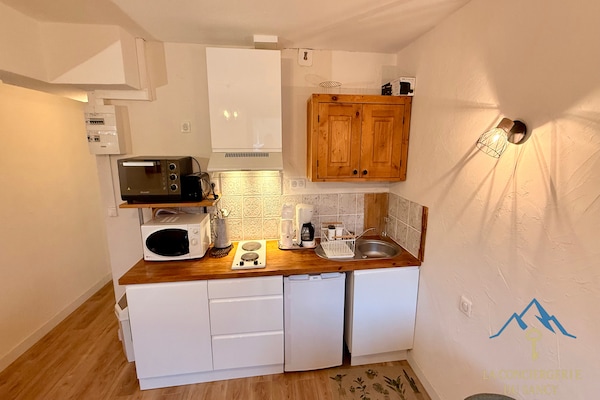 Foto van Lichte ruimte vlakbij de ingang van het park - Vakantiehuis in Mont-Dore - Kitchen