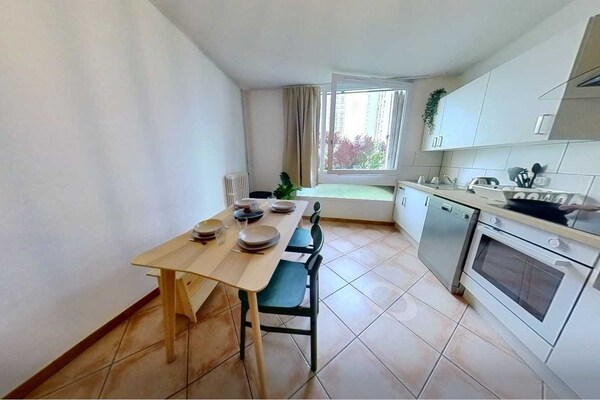 Foto van Gezellige kamer in een vriendelijk gedeeld appartement – Lyon 8e - Untagged